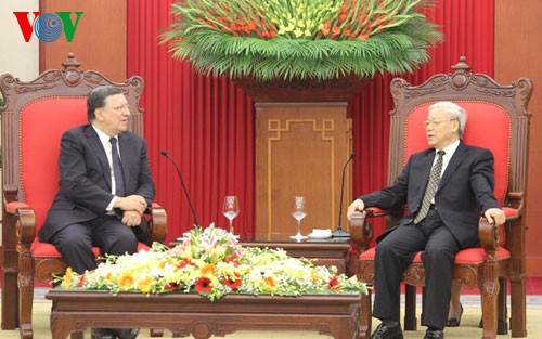 Party leader receives EC President - ảnh 1